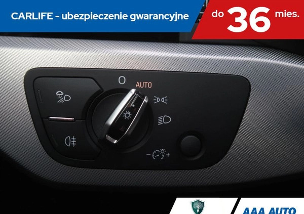 Audi A4 cena 70000 przebieg: 231114, rok produkcji 2016 z Kutno małe 301